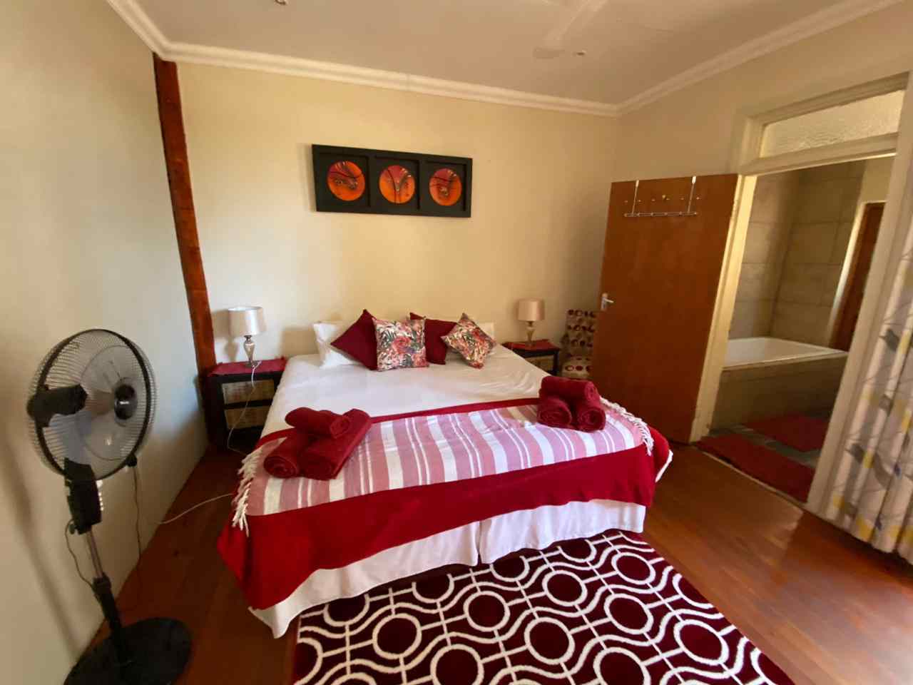 savannah game lodge parys lion room1
